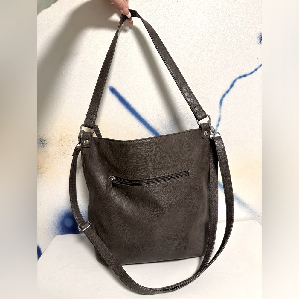 Roots leather purse (grey with zipper pockets and detachable strap options)